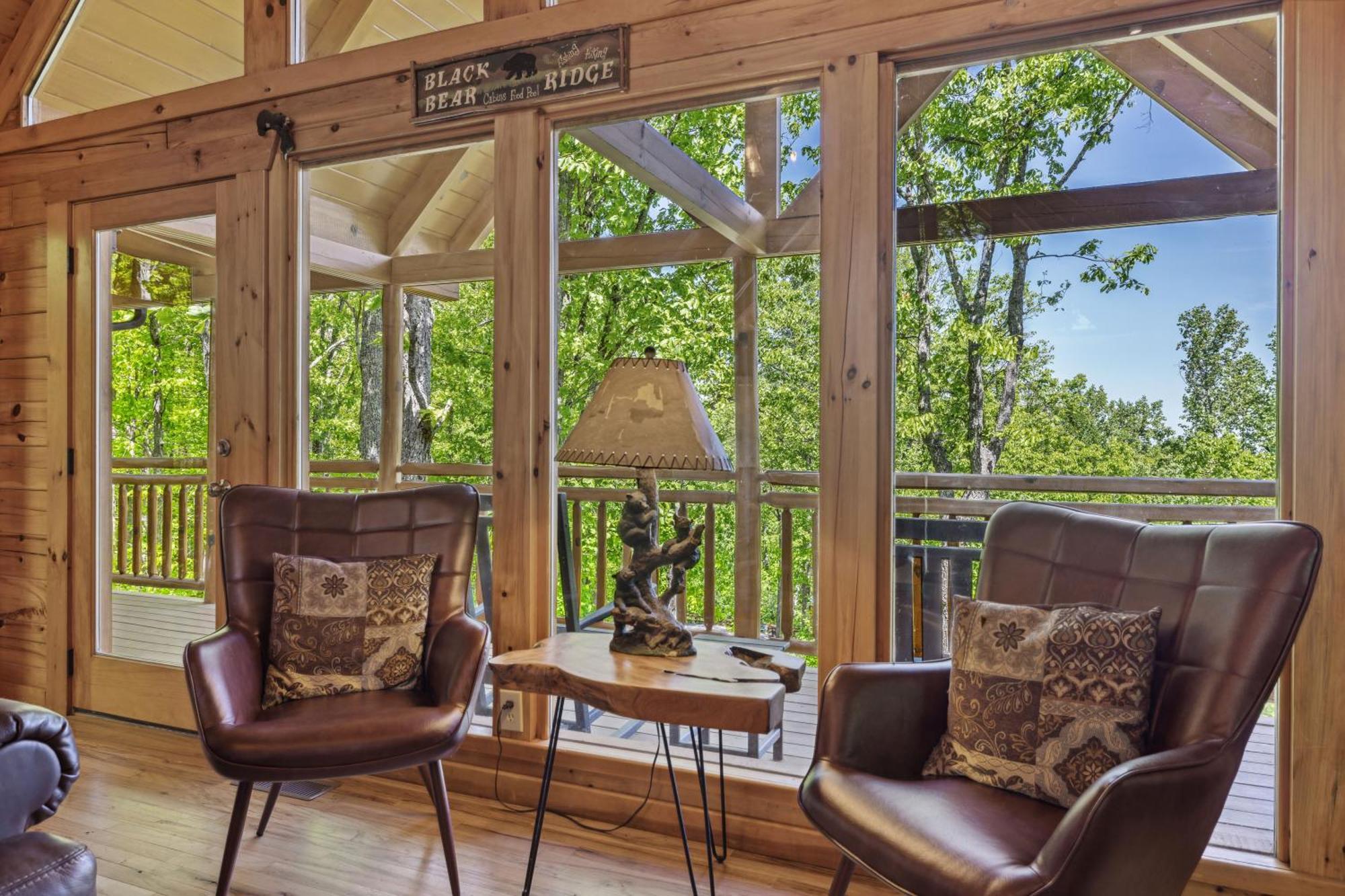 Moonlight Obsession A Dog Friendly 2 Bd 2 Bath Log Cabin Located 5 Miles From Downtown Gatlinburg Villa Exterior photo