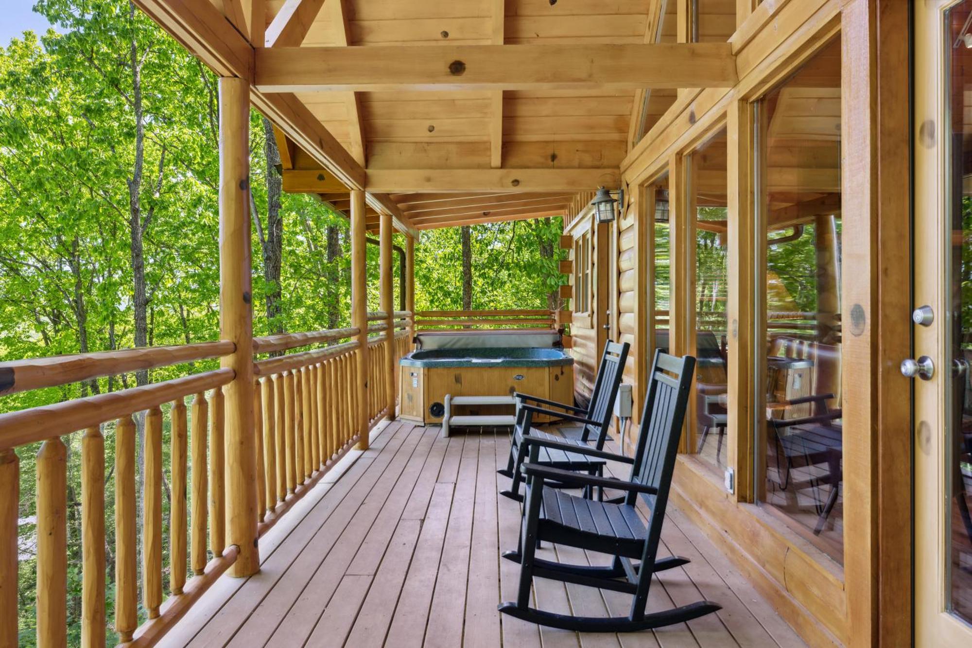 Moonlight Obsession A Dog Friendly 2 Bd 2 Bath Log Cabin Located 5 Miles From Downtown Gatlinburg Villa Exterior photo